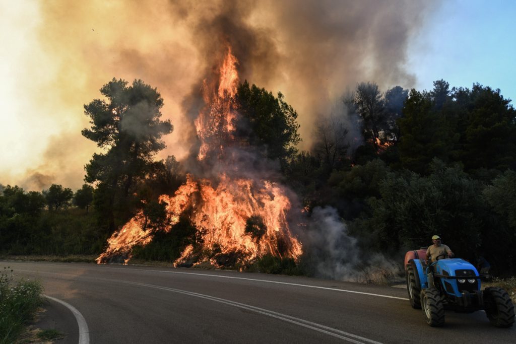 Φωτιά τώρα στον Άγιο Βασίλειο Ρεθύμνου – Μήνυμα από το 112