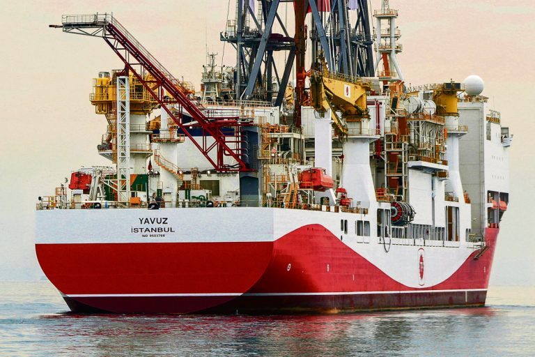 Βγήκε στο Αιγαίο το τουρκικό γεωτρύπανο «Αμπντουλχαμίτ Χαν» - Που αναμένεται να «τρυπήσει» – Σε επιφυλακή οι Ένοπλες Δυνάμεις