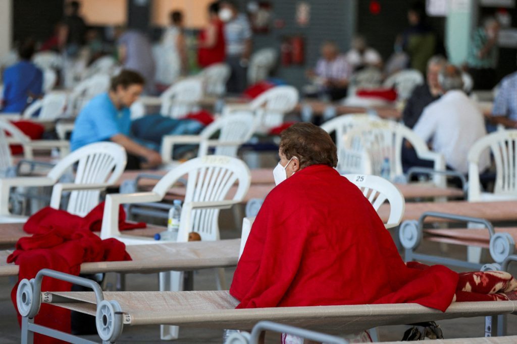 Στεγαστική κρίση στην Ισπανία: Ραγδαία αύξηση των αστέγων λόγω των Airbnb για τουρίστες