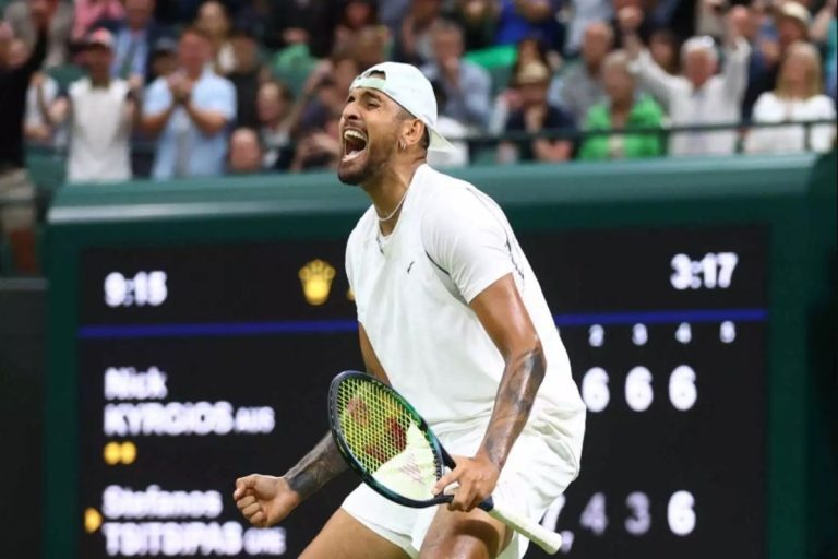 Τσιτσιπάς: Ανατροπή και αποκλεισμός στο Γούιμπλεντον από τον Κύργιο – Έξαλλοι πανηγυρισμοί από τον Ελληνοαυστραλό [βίντεο]