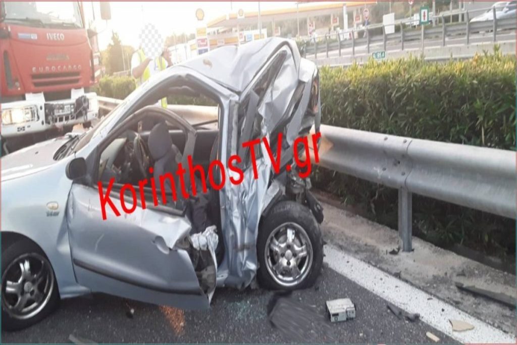 Τραγωδία στην Κόρινθο: Εικόνες σοκ από το θανατηφόρο τροχαίο – Δίνει μάχη για τη ζωή του ο 15χρονος οδηγός [βίντεο]