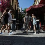 Με άυλη συνταγογράφηση οι… τουρίστες!