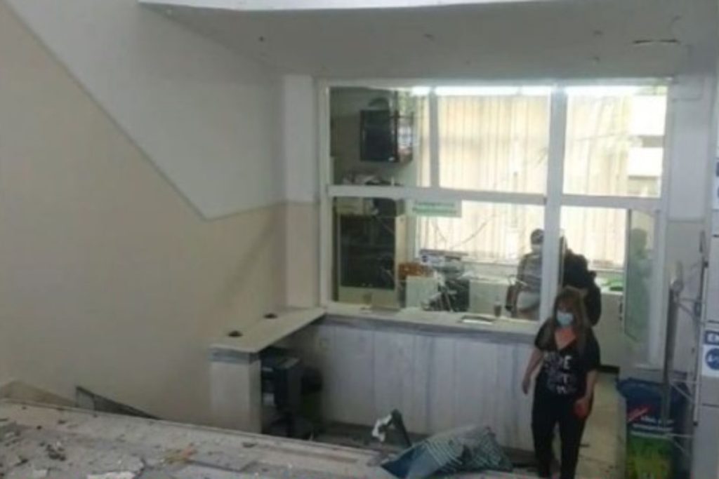 Έκρηξη στο Σισμανόγλειο: Μπήκαν ντυμένοι γιατροί και ακινητοποίησαν τη φύλακα