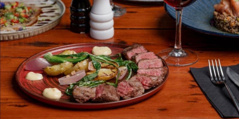 Η συνταγή της ημέρας: Flank steak από τον Βασίλη Τζίμα