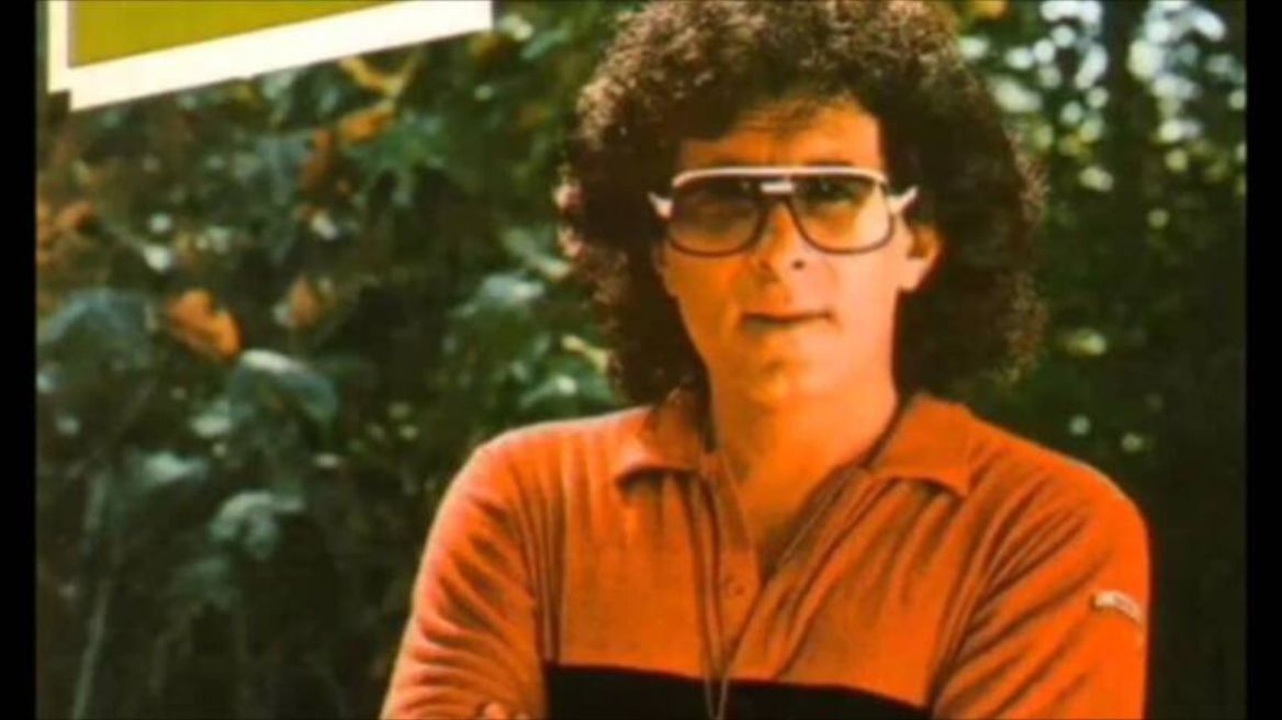 Πέθανε ο τραγουδιστής Περικλής Περάκης