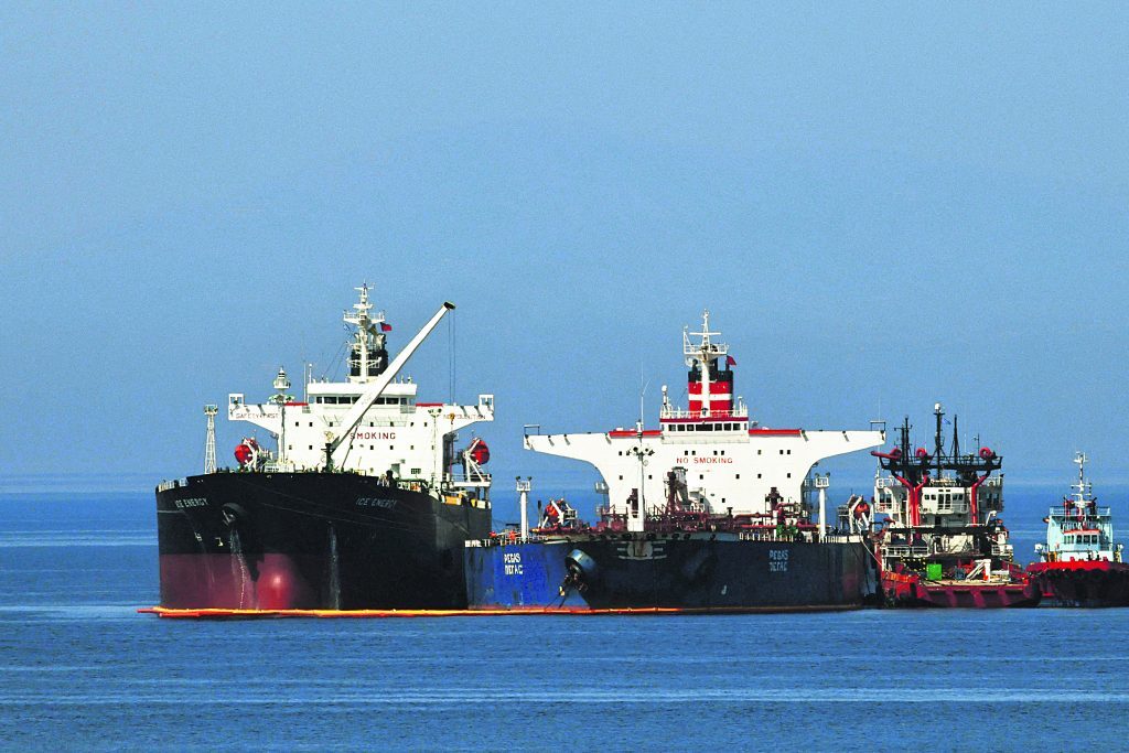 Κατάληψη ελληνικών τάνκερ: Τελείωσε η ομηρία των ναυτικών στο Ιράν