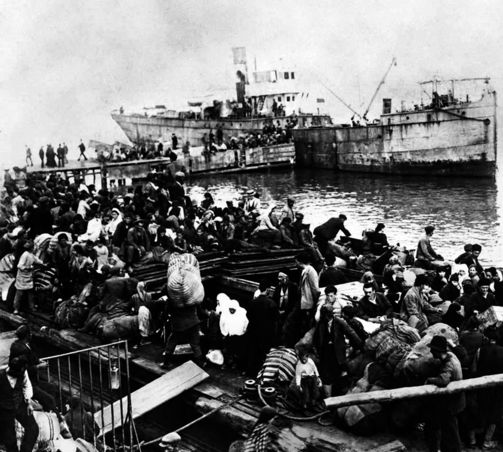 Σμύρνη 100 χρόνια μετά: 26 συγγραφείς στον Ε.Τ. για τη Μικρασιατική Καταστροφή – Πέμπτη (18/8) ο Φίλιππος Δ. Δρακονταειδής