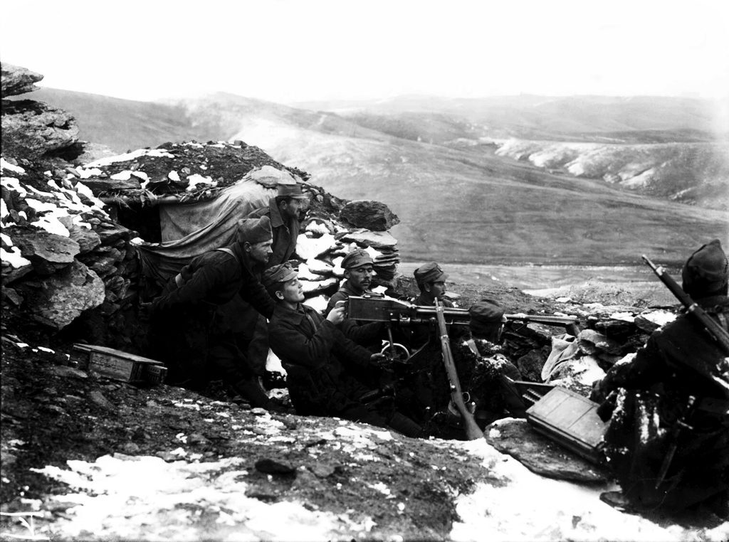 Σμύρνη 100 χρόνια μετά: 26 συγγραφείς στον Ε.Τ. για τη Μικρασιατική Καταστροφή – Πέμπτη (25/8)