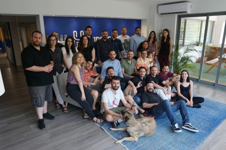 HappyOnline: Ένας Leader στην κατασκευή ιστοσελίδων, που ιδρύθηκε στην καρδιά της οικονομικής κρίσης
