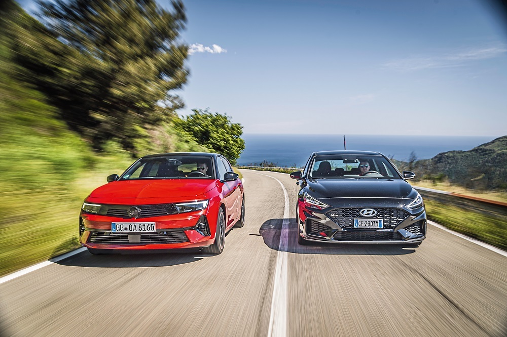Opel Astra vs Hyundai i30: Ιδανικοί Συμβιβασμοί