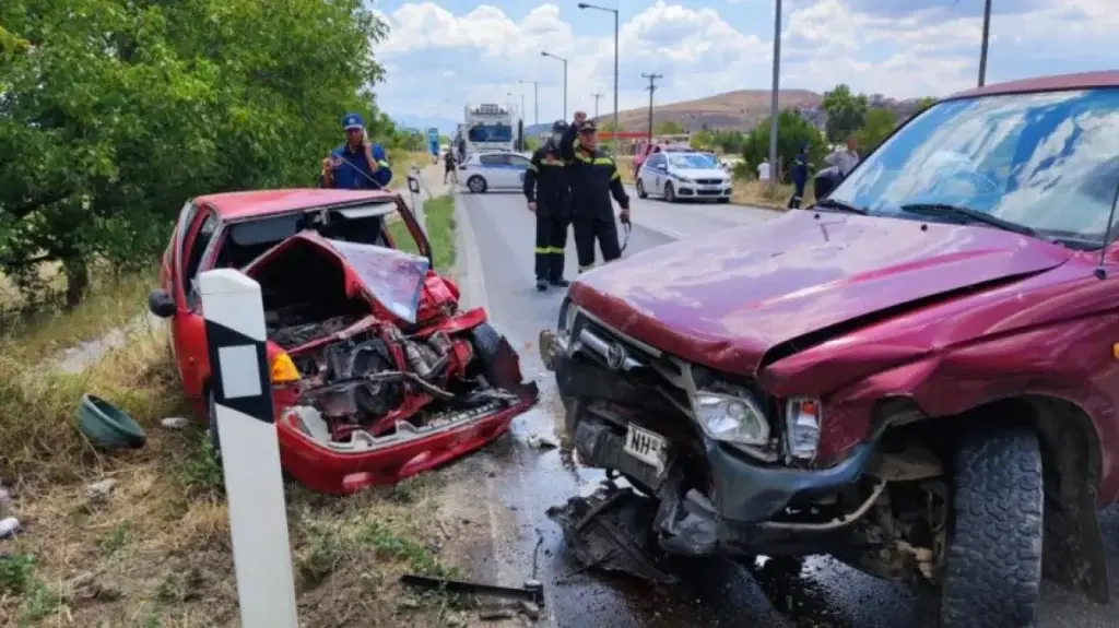 Ιωάννινα: Σοκαριστικό τροχαίο με λεωφορείο και 3 αυτοκίνητα – Ένας νεκρός