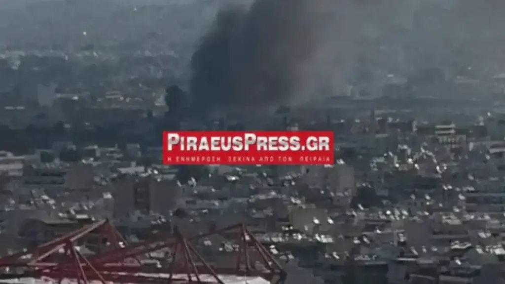 Φωτιά κοντά στη Λαχαναγορά του Ρέντη στον Ταύρο