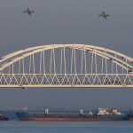 Ουκρανία: Διακόπηκε η κίνηση των οχημάτων στη γέφυρα Κριμαίας – Επιθέσεις με drones