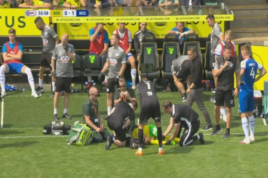 Δημήτρης Γιαννούλης: Σοκαριστικός τραυματισμός για τον διεθνή Ελληνα μπακ - Αποχώρησε με φορείο και μάσκα οξυγόνου [βίντεο]