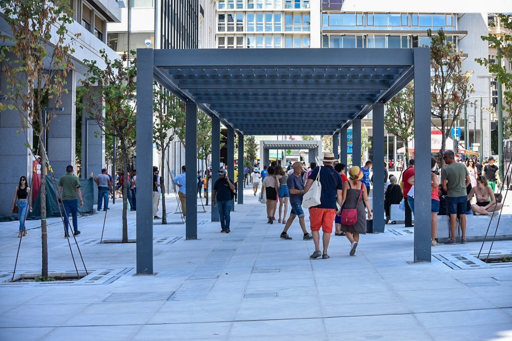 Στην τελική ευθεία η ανάπλαση της κάτω πλευράς της πλατείας Συντάγματος