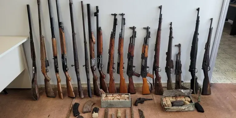 Καφενείο οπλοστάσιο και χασισοφυτεία εντοπίστηκε στα Ιωάννινα