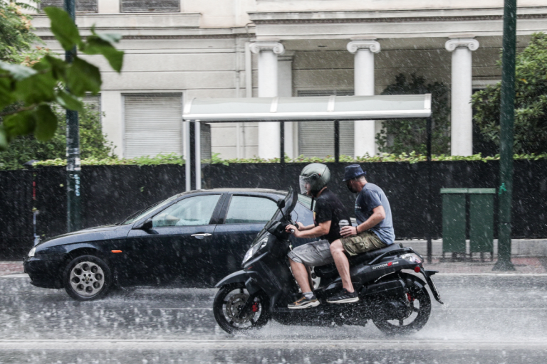 Καιρός: Άστατος ο καιρός το Σαββατοκύριακο – Συννεφιά και βροχές το Σάββατο, λιακάδα την Κυριακή