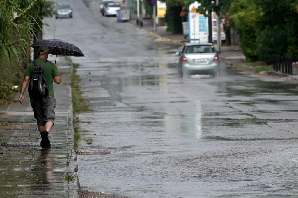 Καιρός: Βροχές και καταιγίδες και στην Αττική – Πώς θα κλείσει η εβδομάδα [βίντεο]