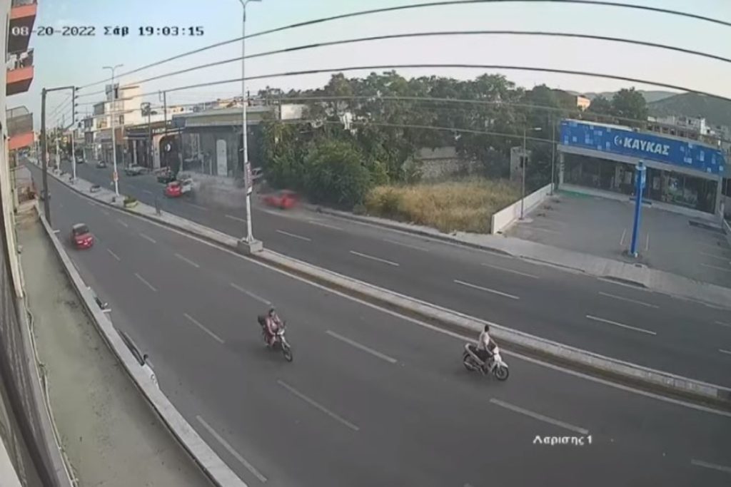 Βόλος: Σου κόβεται η ανάσα – Νέο βίντεο με εικόνα και ήχο από το σοβαρό τροχαίο σε κόντρες αυτ