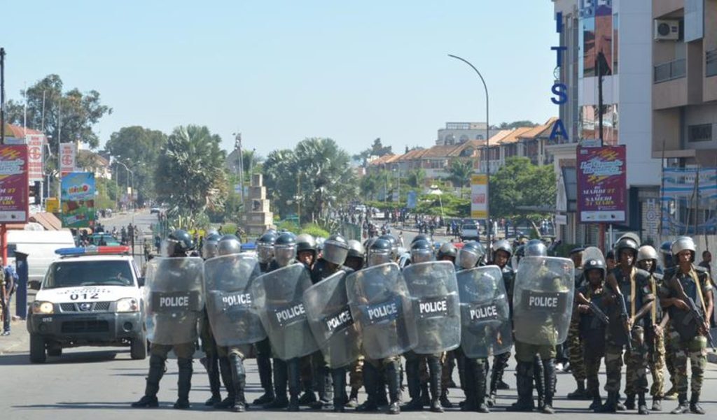 Μαδαγασκάρη: 14 νεκροί και 28 τραυματίες από πυρά της αστυνομίας