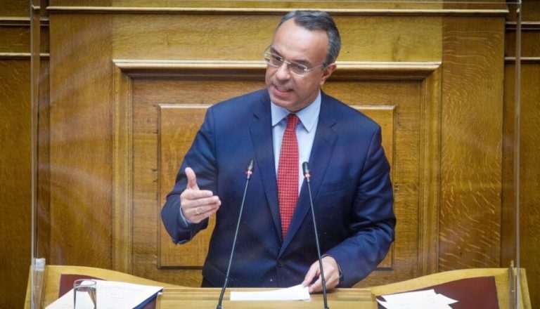 προϋπολογισμός 2023 Μαύρος καπνός από την συνάντηση κυβέρνησης-Τραπεζών: Τι ζήτησε Σταϊκούρας, τι απαντούν οι τραπεζίτες