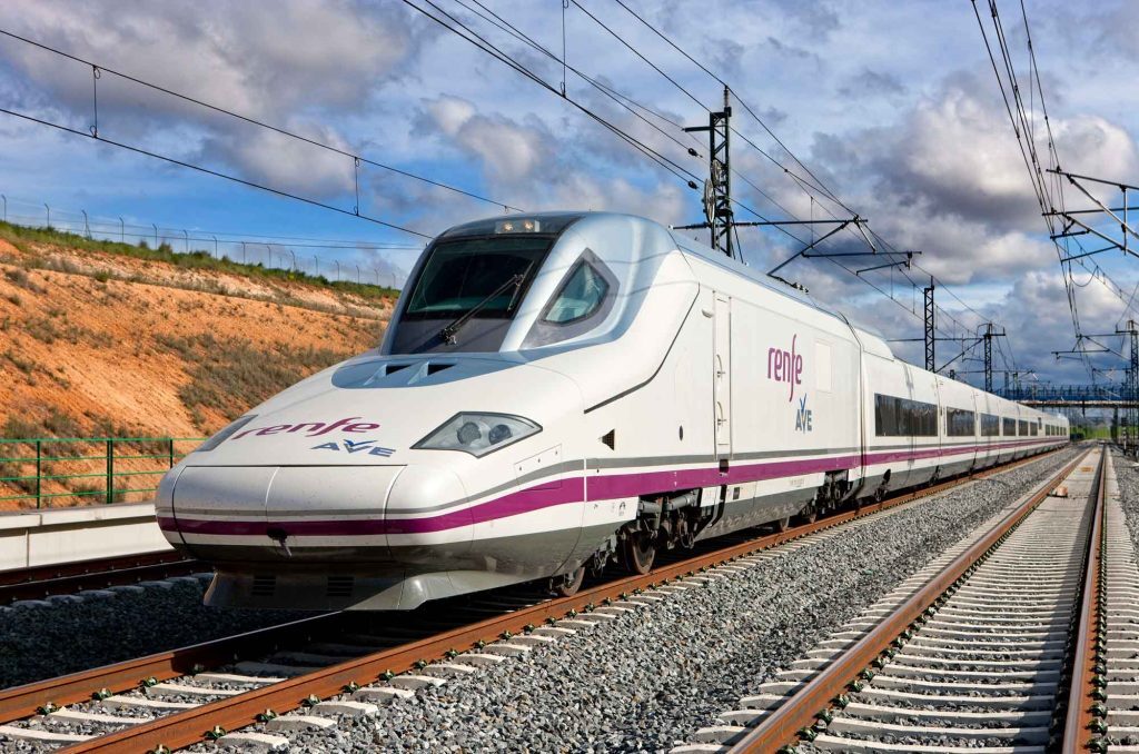 Ισπανία: Η εταιρία σιδηροδρόμων αναστέλλει δρομολόγια ύστερα από…την κλοπή καλωδίων