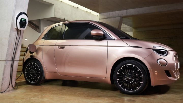 To νέο ηλεκτρικό Fiat 500 έχει το απόλυτο 10 στις δοκιμές του Green NCAP