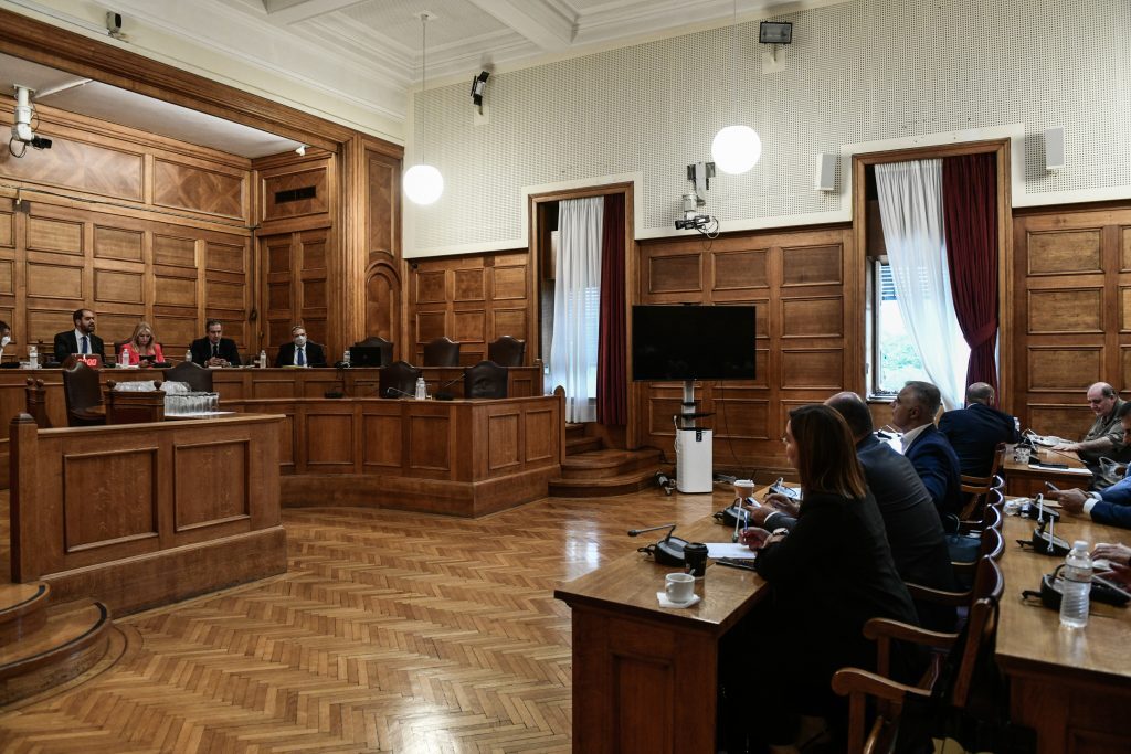 Εξεταστική Επιτροπή-Ράμος: «Δεν βρήκαμε τίποτα για πολιτικά πρόσωπα» – ΝΔ: Κατέρρευσαν τα fake