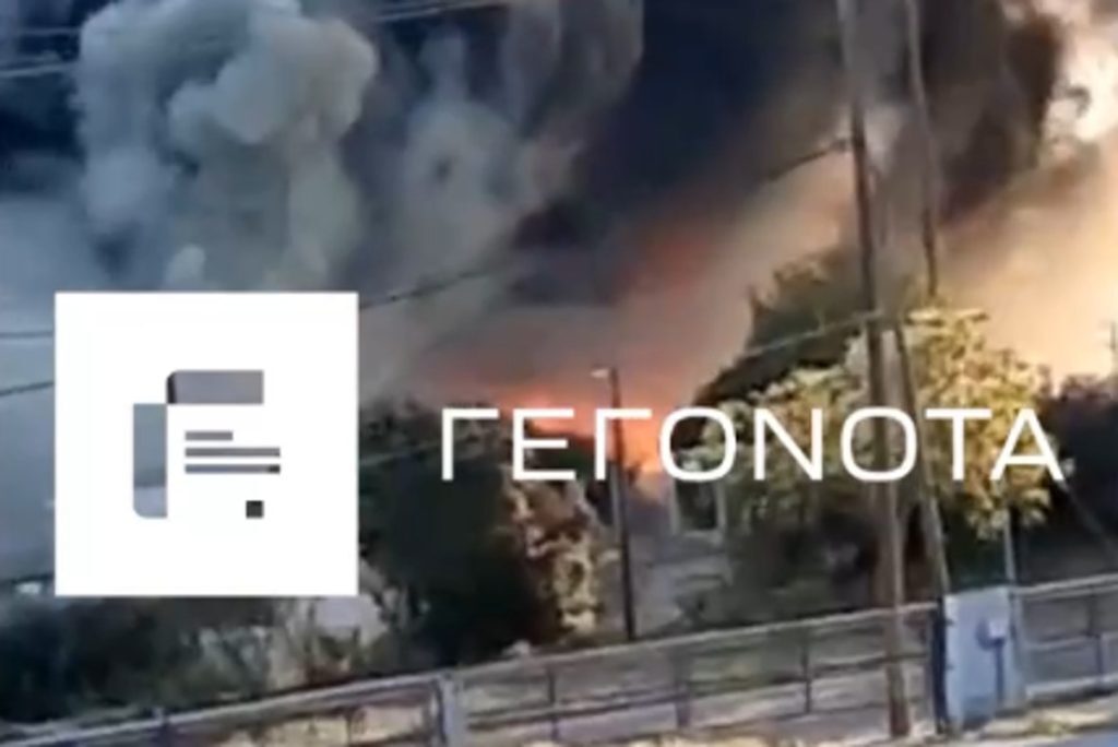 Μεγάλη φωτιά σε εγκαταλελειμμένο εργοστάσιο στη ΒΙΠΕ Βόλου