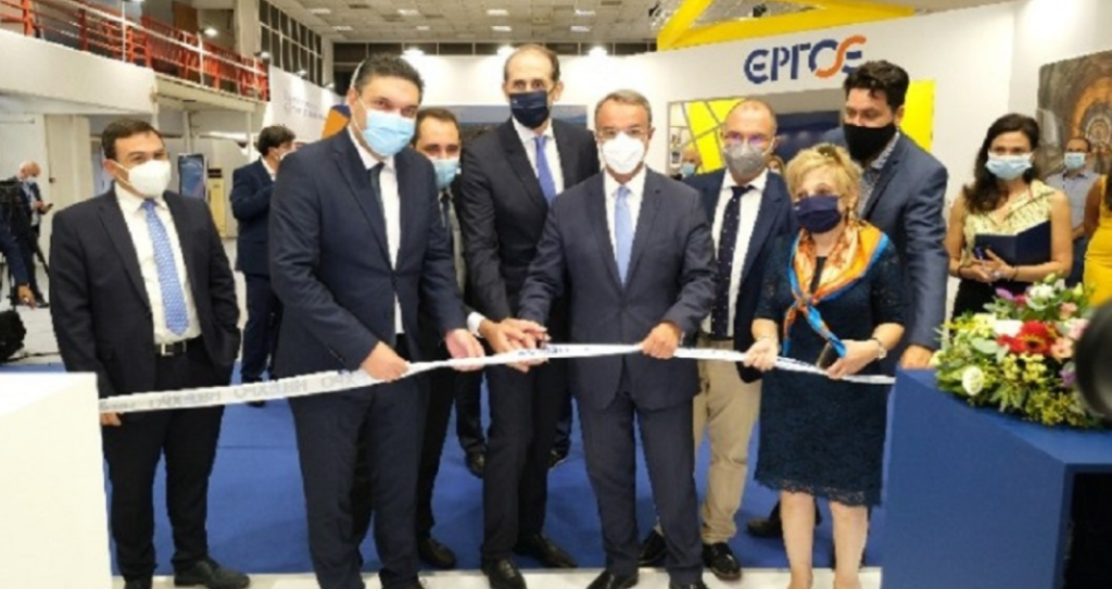 ΔΕΘ 2022: Το περίπτερο του υπουργείου Οικονομικών εγκαινίασε ο Σταϊκούρας