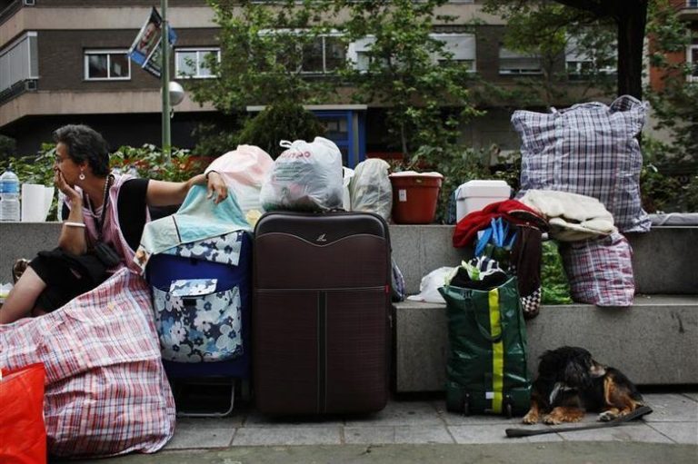 Eurostat: Από τη φτώχεια και τον κοινωνικό αποκλεισμό κινδυνεύει 1/5 Ευρωπαίους