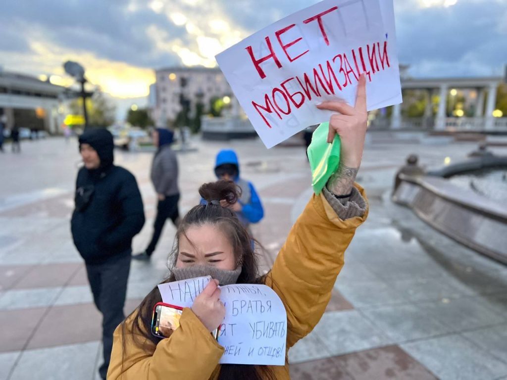 Ρωσία: Δεκάδες συλλήψεις στις πρώτες διαδηλώσεις κατά της επιστράτευσης