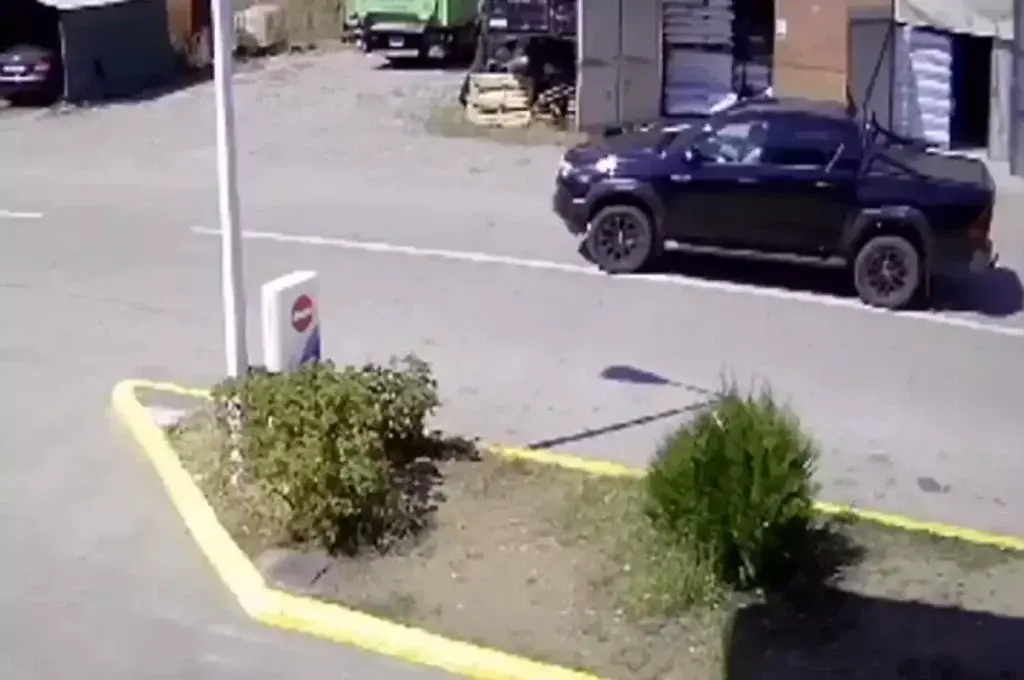 Θρίλερ στην Ευρυτανία: Βίντεο ντοκουμέντο με την 48χρονη να οδηγεί προς τη λίμνη