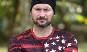 ΕΛΤΑ Κρυονερίου: Απειλεί να αυτοκτονήσει πρώην παίκτης του Survivor