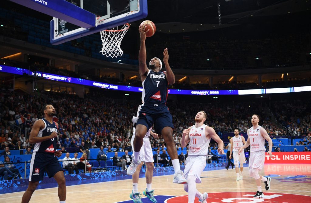Eurobasket 2022: Η Γαλλία ισοπέδωσε την Πολωνία και περιμένει αντίπαλο με άγριες διαθέσεις