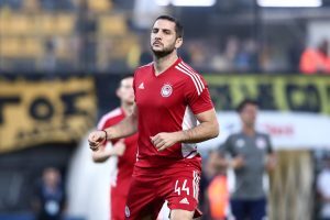 Ολυμπιακός: Τέλος ο Κώστας Μανωλάς, φεύγει για Ντουμπάι