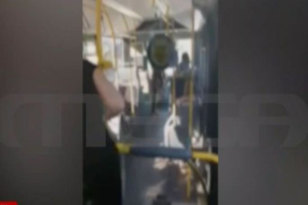 Θεσσαλονίκη: Επιβάτης και οδηγός ήρθαν στα χέρια για μία μάσκα – Τι λένε οι μάρτυρες [βίντεο]