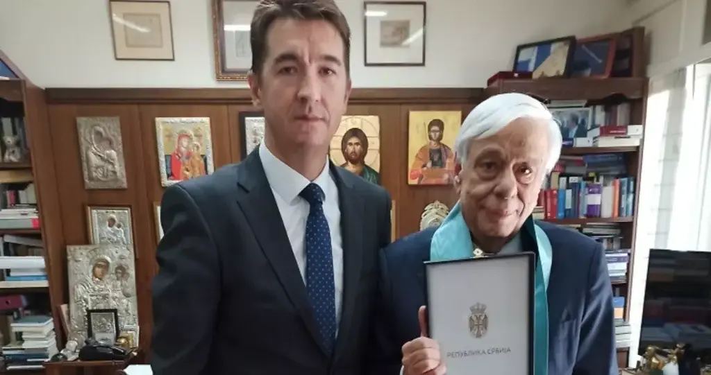 Τον Προκόπη Παυλόπουλο παρασημοφόρησε η Σερβία