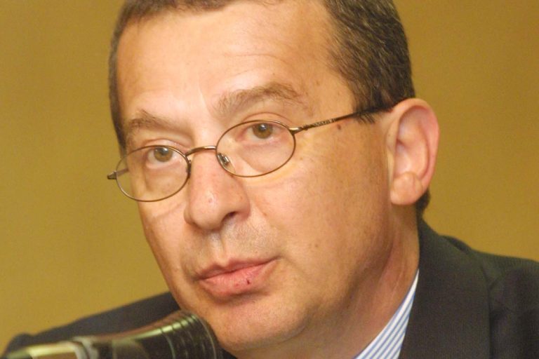 Ρουμπάτης: Ενημέρωσα τον Τσίπρα για την παρακολούθηση Πιτσιόρλα και μου είπε να προχωρήσω