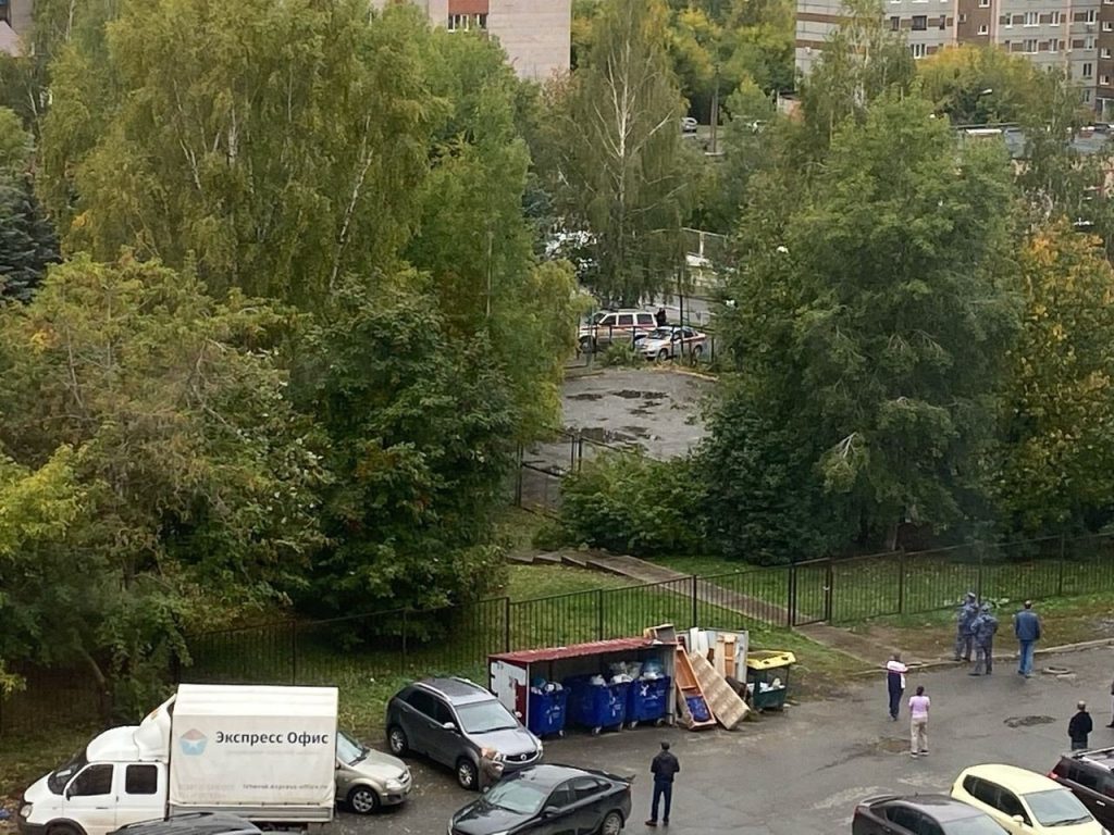 Ρωσία – πυροβολισμοί σε σχολείο: Μπλούζα με σβάστικα φέρεται να φορούσε ο δράστης