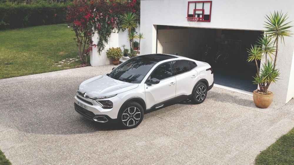 Citroen C4 X: Οκτάνια ή βολτ;
