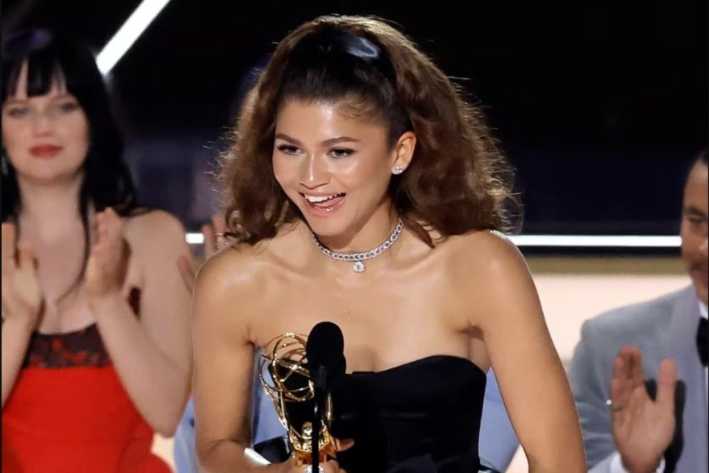 Βραβεία Emmy: Η Ζεντέγια αναδείχθηκε καλύτερη ηθοποιός σε δραματική τηλεοπτική σειρά για την ερμηνεί