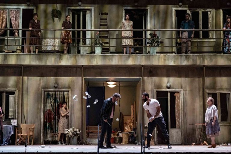 «Η Αυλή των θαυμάτων – Το μιούζικαλ» – Στο Θέατρο Παλλάς
