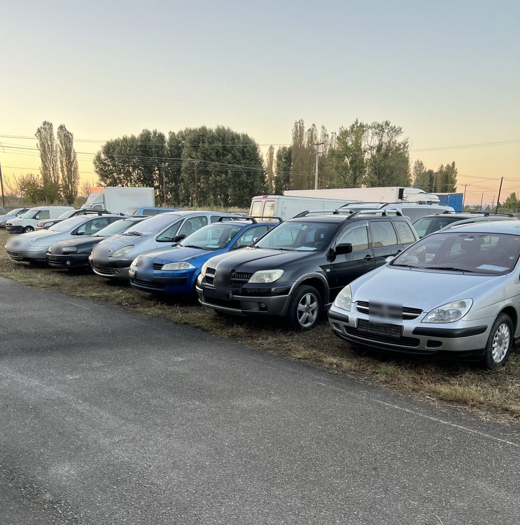 Έκλεβαν αυτοκίνητα για μεταφορά μεταναστών – Πάνω από 900.000 ευρώ το κέρδος τους