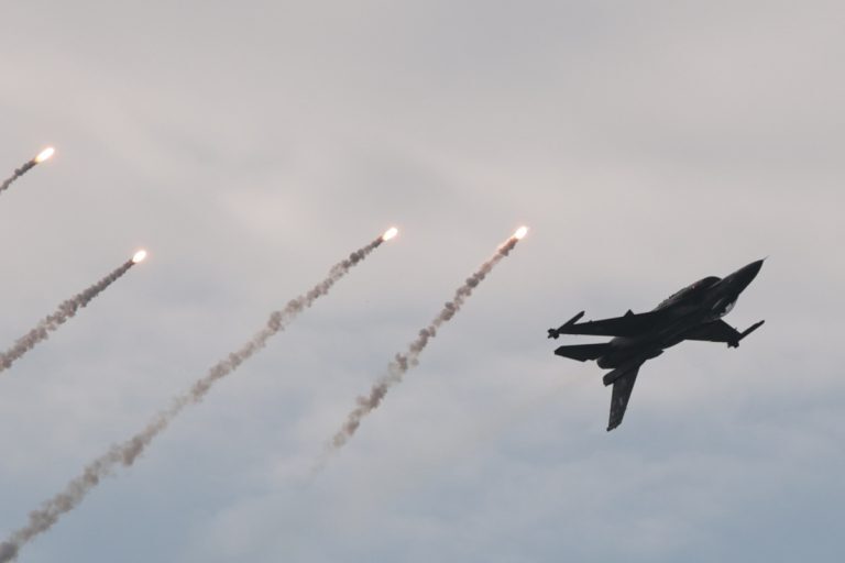28η Οκτωβρίου: Ποιο ήταν το ποίημα που είπε ο πιλότος μέσα από το υπερηχητικό «Ζευς» [βίντεο]