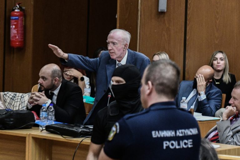 Χρυσή Αυγή: Ο κακός χαμός με τον Κωνσταντίνο Πλεύρη να χαιρετά ναζιστικά