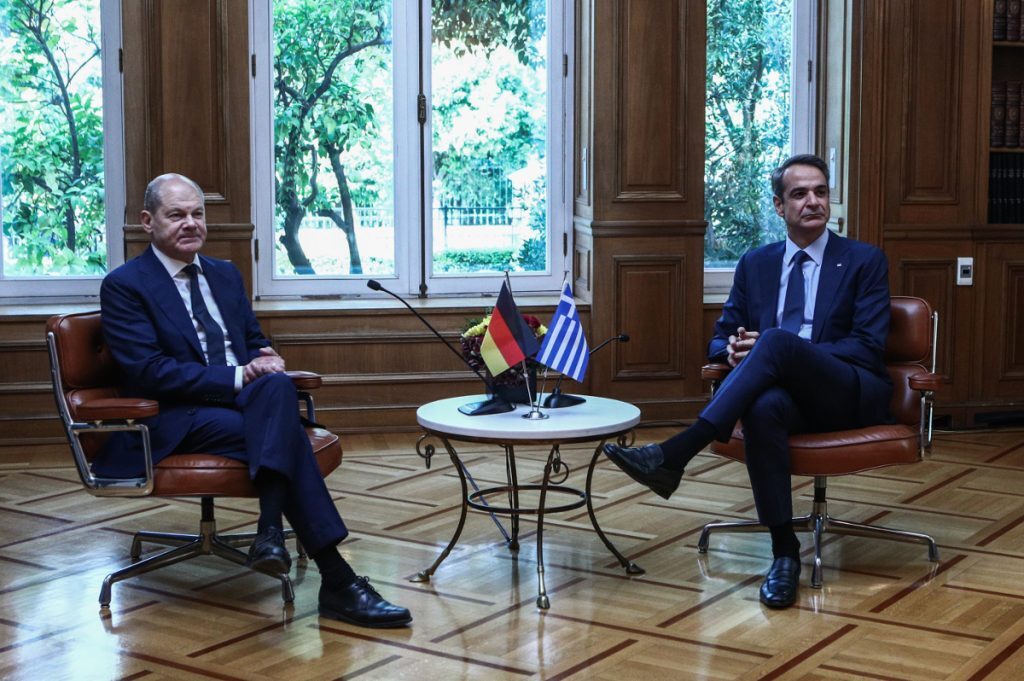 Συνάντηση Μητσοτάκη-Σολτς αυτή την ώρα στο Μέγαρο Μαξίμου -Τι θα συζητήσουν