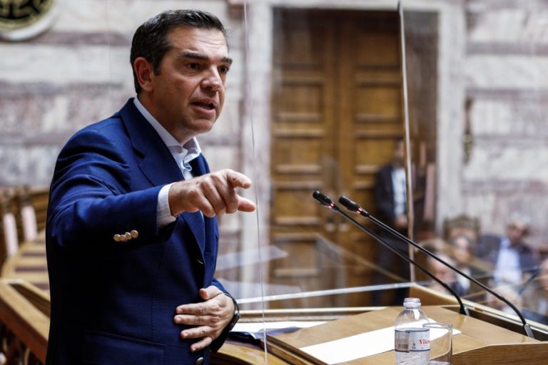 Ο Τσίπρας τρέχει αγκομαχώντας πίσω από την κυβέρνηση