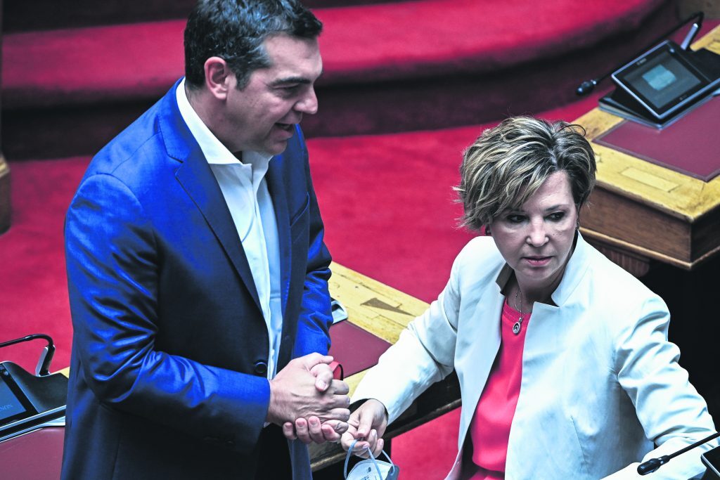 ΣΥΡΙΖΑ: Χτίζουν άλλοθι στον Τσίπρα για την ήττα
