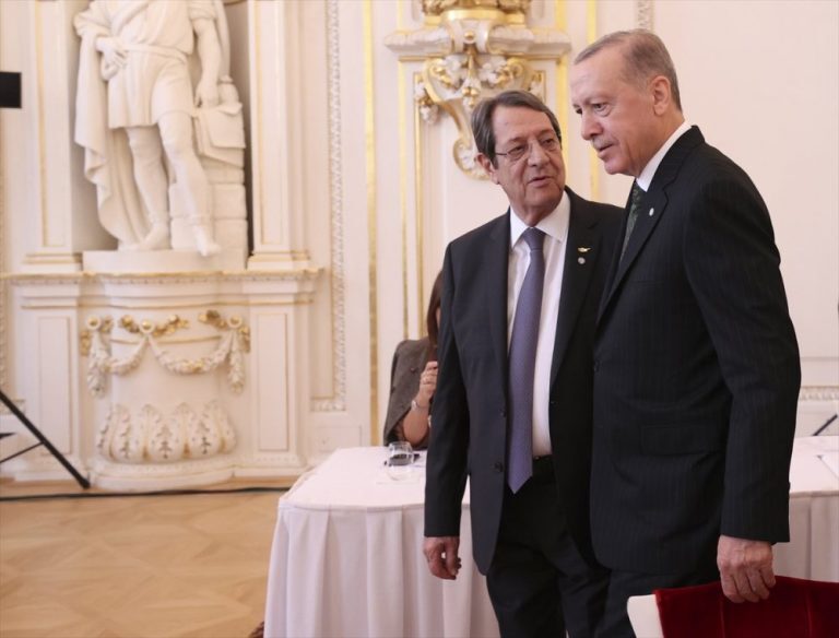 Σύνοδος της Πράγας: Το αίτημα του Αναστασιάδη και η απάντηση του Ερντογάν